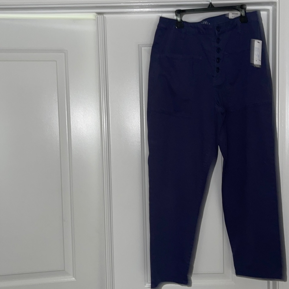 Ladies Sz 12 cropped pants